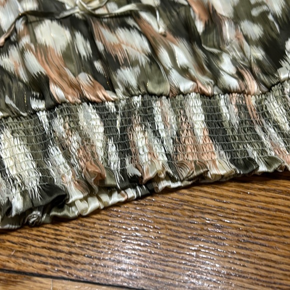 Rachel Zoe peach, green and gray blouse.  Size XS.  Great condition. - Picture 3 of 13